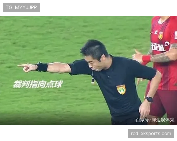 足球规则中关于拖延时间的判罚标准与裁判执行细则解析